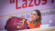 Evelyn Salgado entrega 189 visas del programa "Lazos Migrantes" en la región Norte de Guerrero