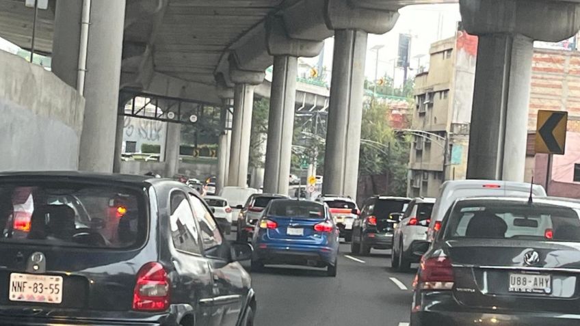 Captan en VIDEO asaltos a automovilistas en carriles de Periférico y San Antonio; SSC incrementa presencia