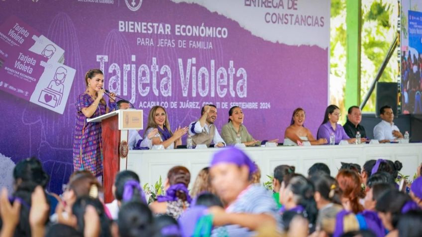 Evelyn Salgado entrega mil 267 certificados y constancias de capacitación a beneficiarias del programa Tarjeta Violeta