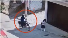 En menos de 5 segundos: así fue el momento en que un motociclista roba el celular de una estudiante