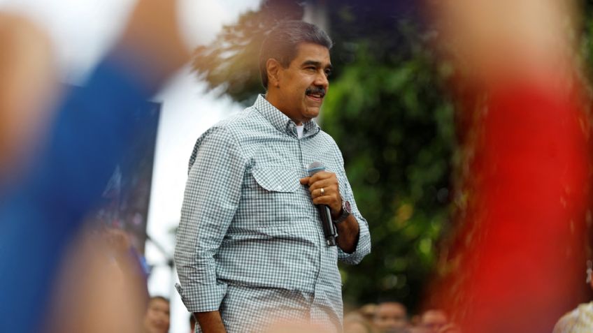 Nicolás Maduro pide a Diego Armando Maradona singular favor