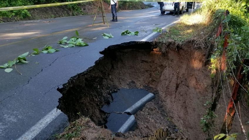 Las fuertes lluvias dejan afectaciones en Oaxaca: cayeron puentes, hubo deslaves y socavones