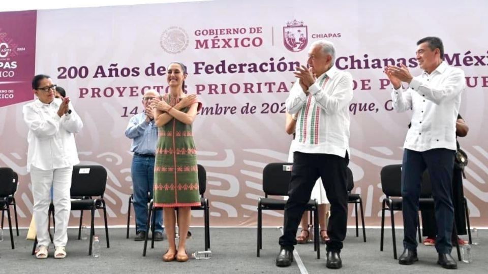 Fue durante la inauguración de la Clínica-Hospital de Palenque en Chiapas, donde estuvo la presidenta electa Claudia Sheinbaum, el mandatario López Obrador y la secretaria Rosa Icela Rodríguez.