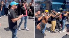 Banda Los Recoditos sorprenden con concierto en plena carretera tras quedar varados por bloqueo en Sinaloa: VIDEO