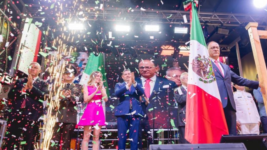 Alejandro Armenta asiste al primer Grito de Independencia en Times Square