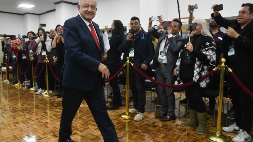 AMLO concluye con 61% de aprobación