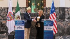 Visita embajador Ken Salazar capital de Chihuahua, busca frenar migración