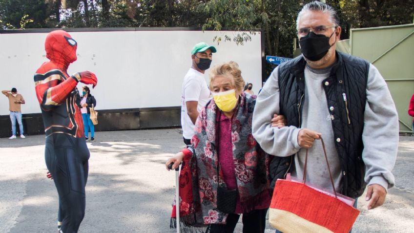 Buscan otorgar permisos a trabajadores de hasta 5 días para cuidar a sus familiares mayores de 60 años