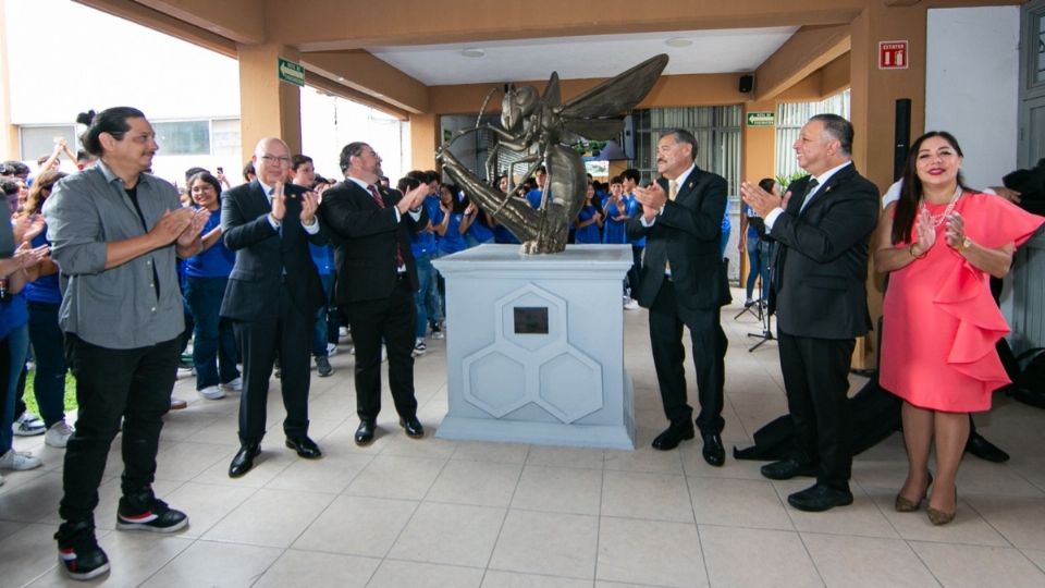 Con la presencia del Rector de la UANL, Santos Guzmán López, el festejo inició en el auditorio de la dependencia universitaria ubicada en Montemorelos, Nuevo León.