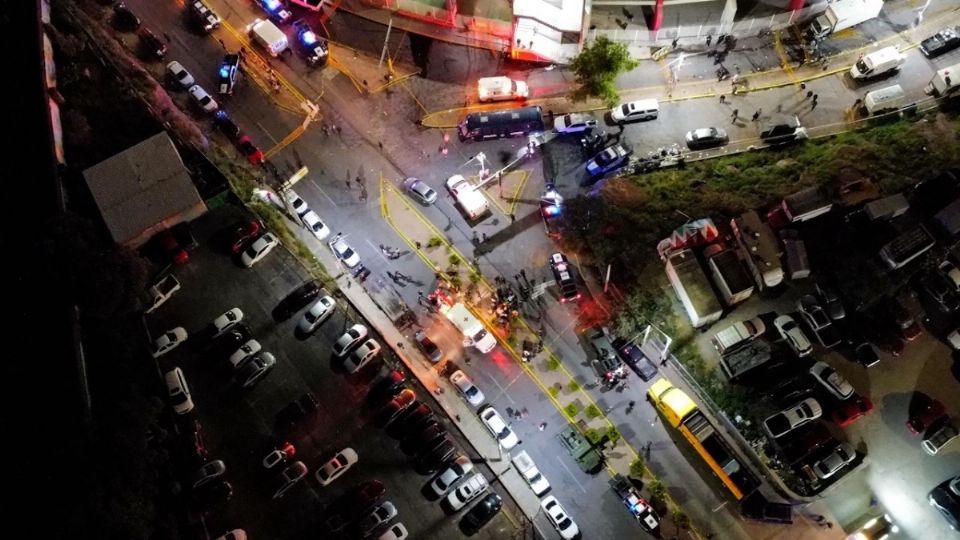 La explosión se registró mientras los cantantes Alfredo Olivas y Julión Álvarez realizaban un concierto en el estadio aledaño al lugar del estallido.