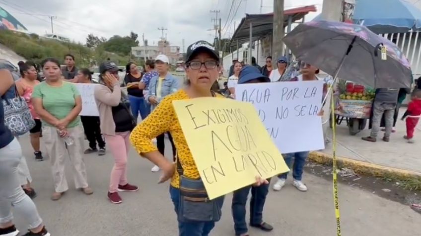 Bloquean carretera Texcoco-Lechería por falta de agua en Ecatepec