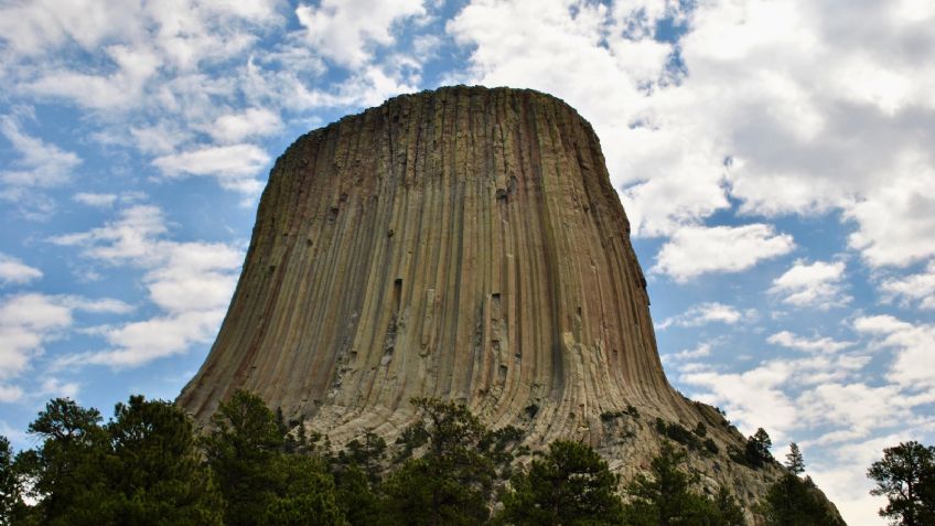 Un escalador de 21 años muere tras caer de la "Torre del Diablo"; su compañero quedó varado