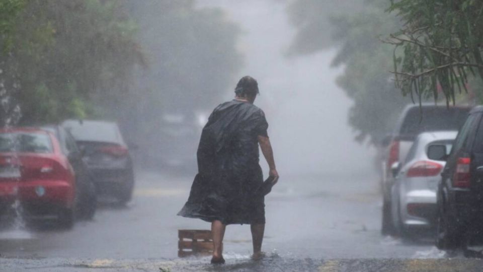 Cuatro municipios, afectados por el huracán John, continuará generando lluvias en Chiapas