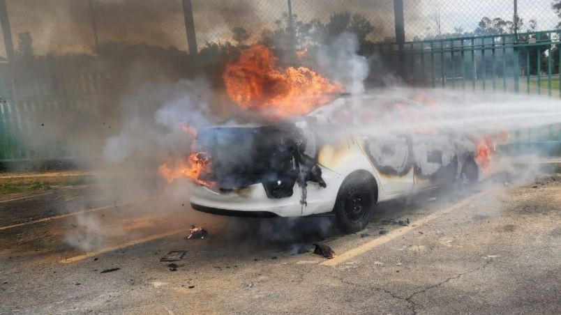 Los Bombreros de la CDMX acudieron a apagar el fuego.