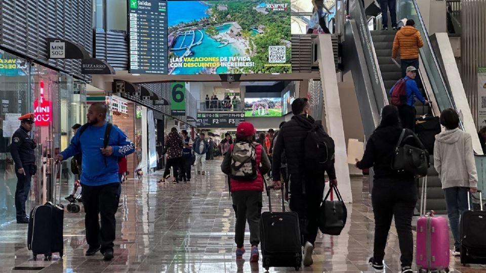 La mujer fue detenida a su llegada al Aeropuerto Internacional de la Ciudad de México.