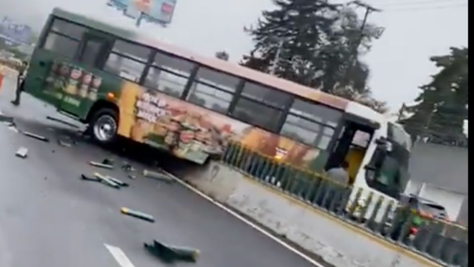 El camión transportaba pasajeros