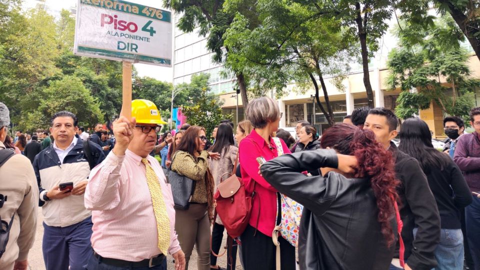 Los edificios administrativos del IMSS en la colonia Juárez fueron evacuados tras el microsismo.