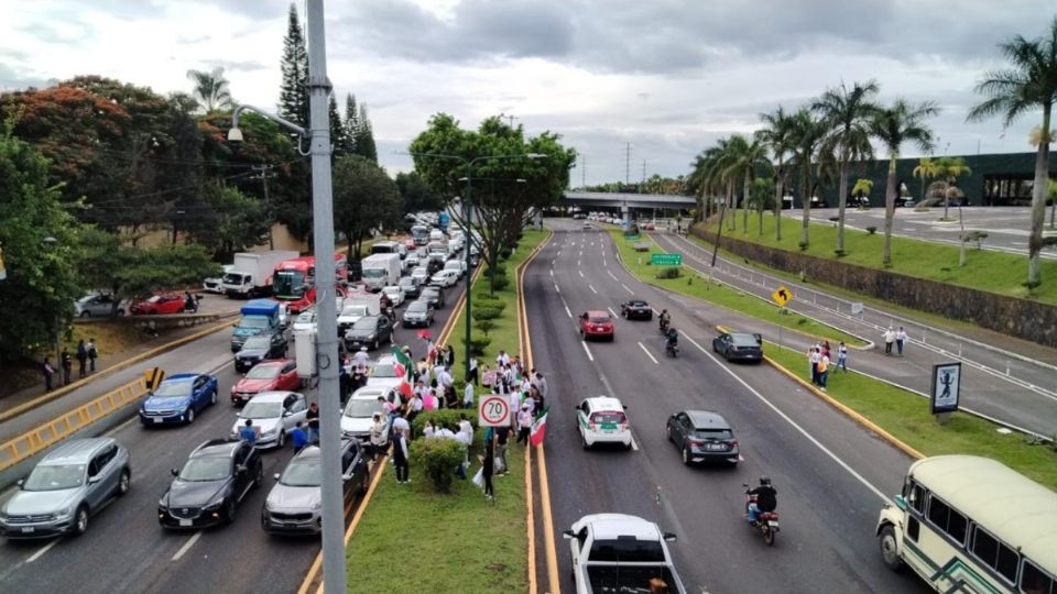 Bloqueo en carretera de Veracruz en contra de la Reforma Judicial