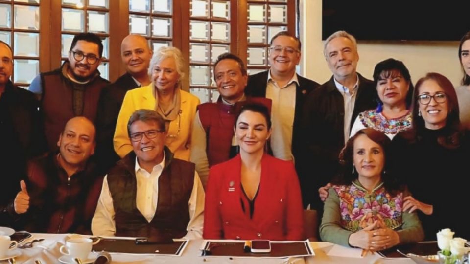 A dicha reunión que los asistentes calificaron como muy productiva, acudieron el enlace de los legisladores de la Ciudad de México