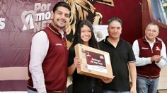 Alumnos con excelencia académica de Neza reciben laptops; fueron los puntajes más altos de Comipems