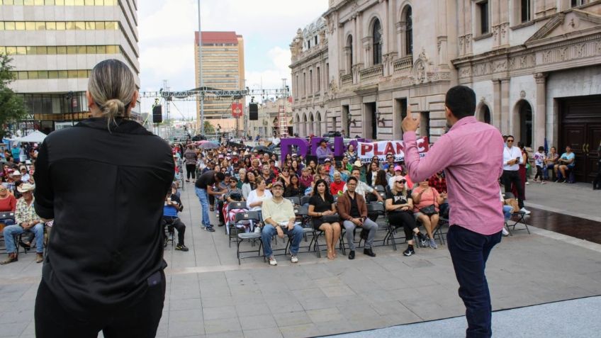 Jóvenes toman las calles a favor de la reforma