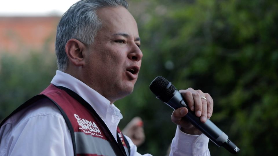 Nieto también formó parte del equipo de AMLO.