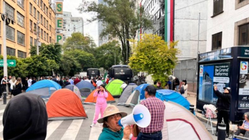 Trabajadores del Poder Judicial bloquean accesos a la Cámara de Senadores