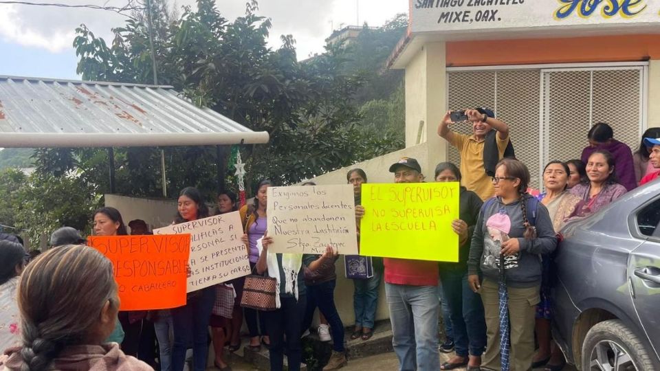 Aseguran que no soltarán a los maestros hasta que se responda a sus inquietudes