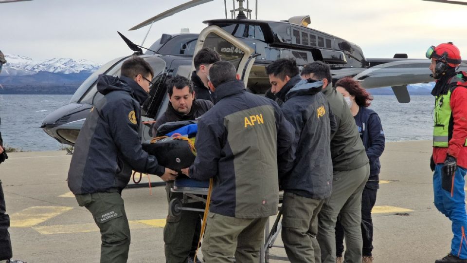 Personal del Parque Nacional Nahuel Huapi participó en el rescate.