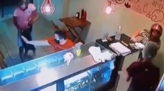 Intentan robar pizzería y terminan baleados, la mujer traiciona a su cómplice y se fuga | VIDEO