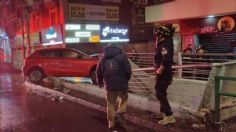 Joven se impacta contra entrada del Metro Salto del Agua VIDEO