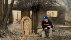 Estatua de la Virgen María queda intacta tras incendios en Los Angeles y lo consideran como "un milagro"