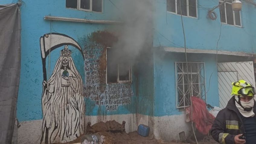 Evacúan a 30 personas por incendio en vivienda de la colonia Tlapechico, en la alcaldía Álvaro Obregón