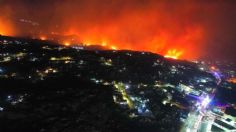 Combaten incendios forestales causados por vientos de Santa Ana en Tecate, Baja California