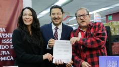 Martí Batres firma convenio con FCE para la venta de libros a bajo costo en todas las sucursales del SuperISSSTE