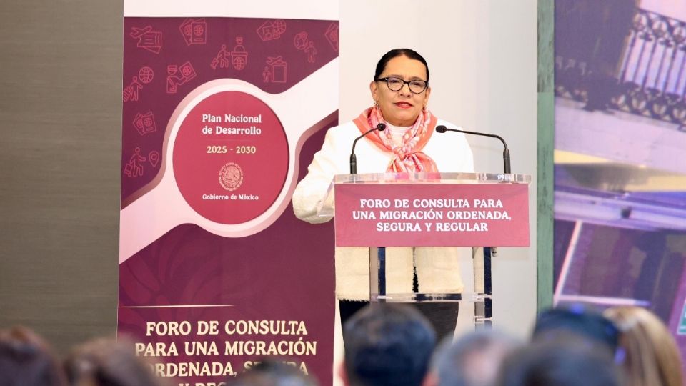 'Felicito y agradezco a todas y todos los aquí presentes por hacer posible este esfuerzo de incluir las distintas voces y perspectivas del fenómeno migratorio', dijo