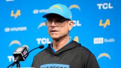 Jim Harbaugh, head coach de Los Angeles Chargers, se someterá a cirugía de cadera