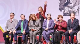 Foto que representa a Evelyn Salgado acompaña a Claudia Sheinbaum en histórico Encuentro Nacional Municipalista