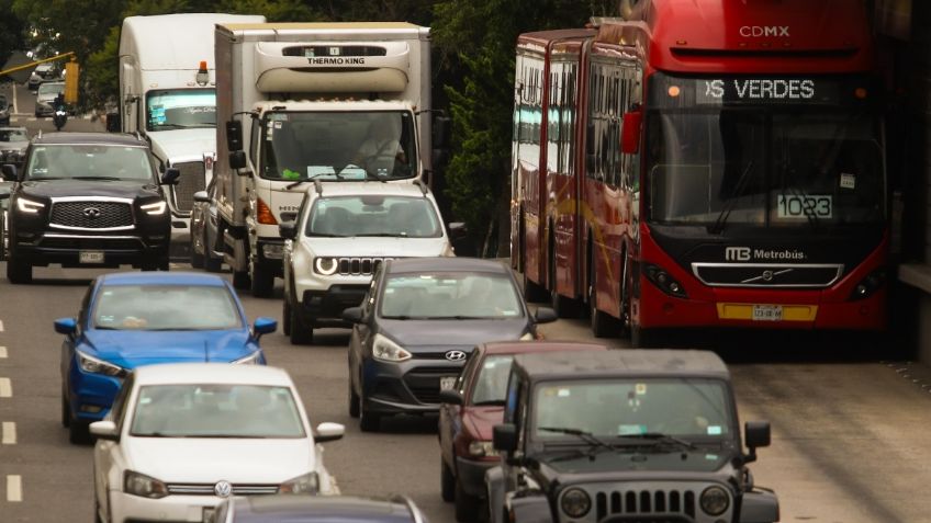 Estos son los vehículos que sí pueden circular por el carril del Metrobús