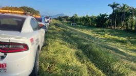 Foto que representa a Autoridades encuentra los cuerpos de 2 mujeres asesinadas en la carretera Victoria-Llera