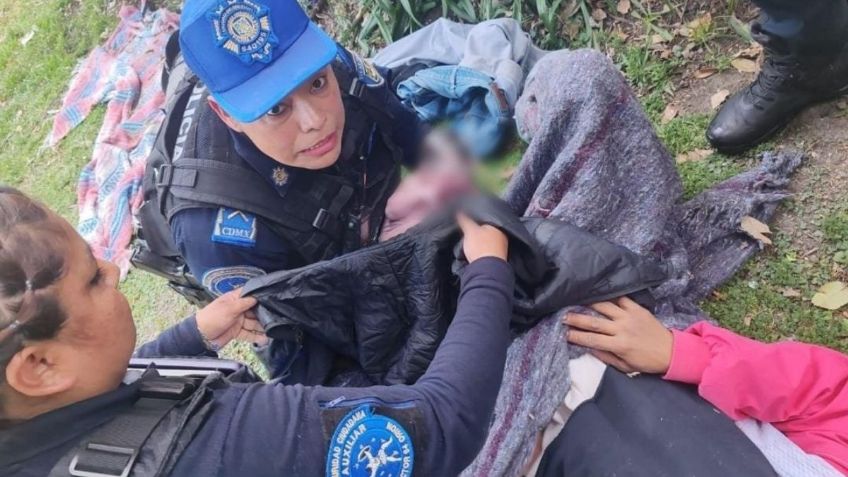 Mujer de 25 años da a luz en parque de la alcaldía Cuauhtémoc; la auxiliaron policías