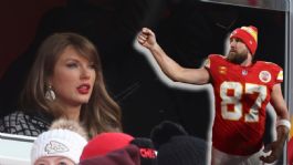 Foto que representa a Kansas City Chiefs gana a Houston Texans y Travis Kelce brilla bajo la mirada de Taylor Swift