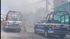 Fuerte incendio consume terreno baldío en Naucalpan