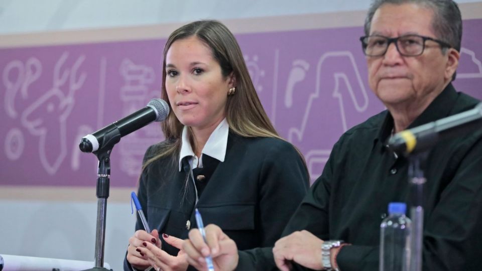 Mireya Sosa Osuna, secretaria de Turismo en Sinaloa, durante la conferencia matutina de la Vocería del Gobierno del Estado.