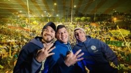 Foto que representa a Así fue la celebración del tricampeonato del América en el Estadio Azteca con sus aficionados