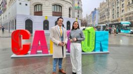 Foto que representa a Ana Paty Peralta promociona Cancún en el escenario mundial en FITUR 2025