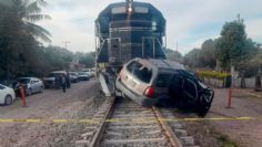 Madre e hijo intentan ganar el paso al TREN Chepe; muere la mujer tras el impacto