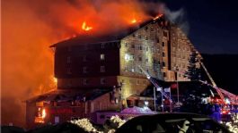 Foto que representa a Sube a 66 el número de muertos por el incendio en un hotel de esquí en Turquía