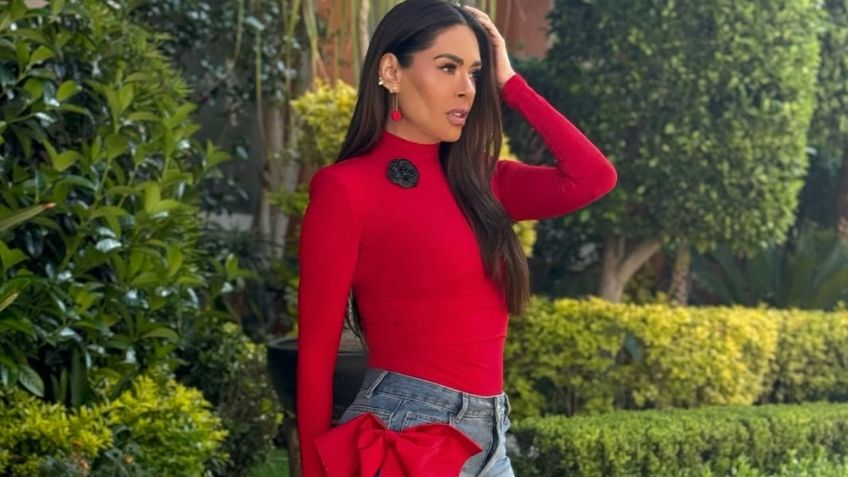 Galilea Montijo tiene los jeans con moño rojo que están en tendencia, así puedes recrear su look