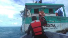 Así fue como un pescador salvó a sus 3 compañeros que naufragaban tras voltearse una lancha